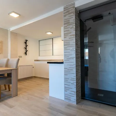 Apartment Rentafive Estudio Parking Piscina *